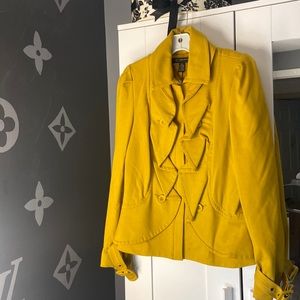 Heavier weight than looks in pic - great details and fit …. Super comfortable